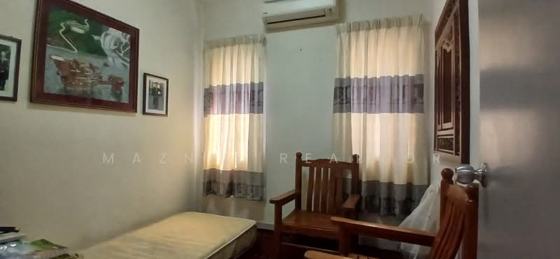 2-storey Terraced House for Rent in Seksyen 8 (Bangi) - Maznee Realtor - Bedroom - PropertyGuru.com.my
