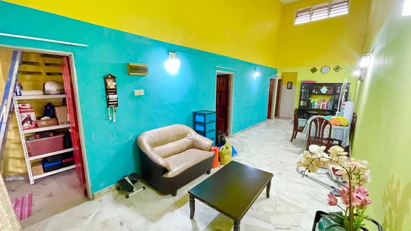 Bandar Kinrara Seksyen 5 untuk Untuk Dijual - RM 480,000, Feb 2026 - Living Room - PropertyGuru.com.my