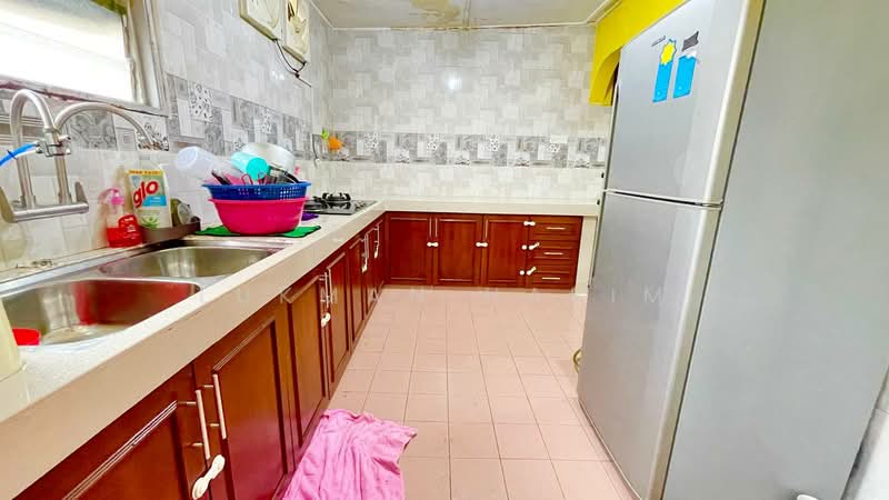 Bandar Kinrara Seksyen 5 untuk Untuk Dijual - RM 480,000, Feb 2026 - Kitchen - PropertyGuru.com.my