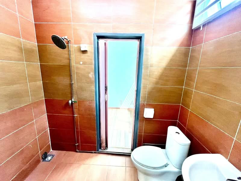 Batu Maung untuk Untuk Disewa - RM 3,000 /bulan, Feb 2026 - Bathroom - PropertyGuru.com.my