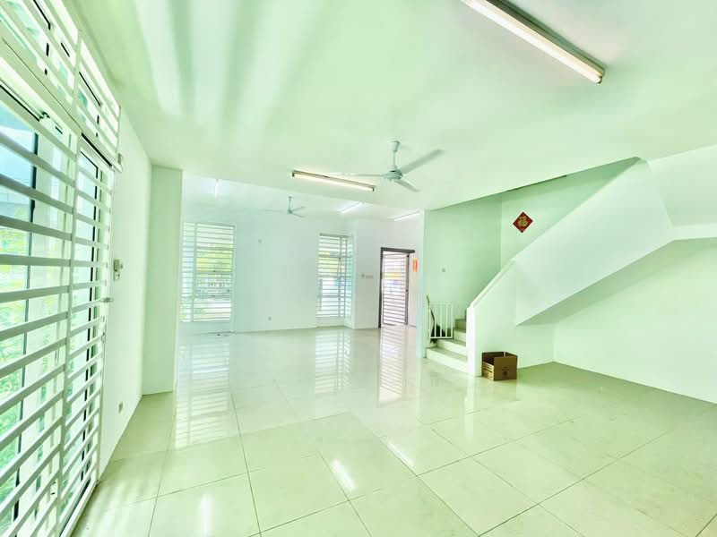 Batu Maung untuk Untuk Disewa - RM 3,000 /bulan, Feb 2026 - Living Room - PropertyGuru.com.my