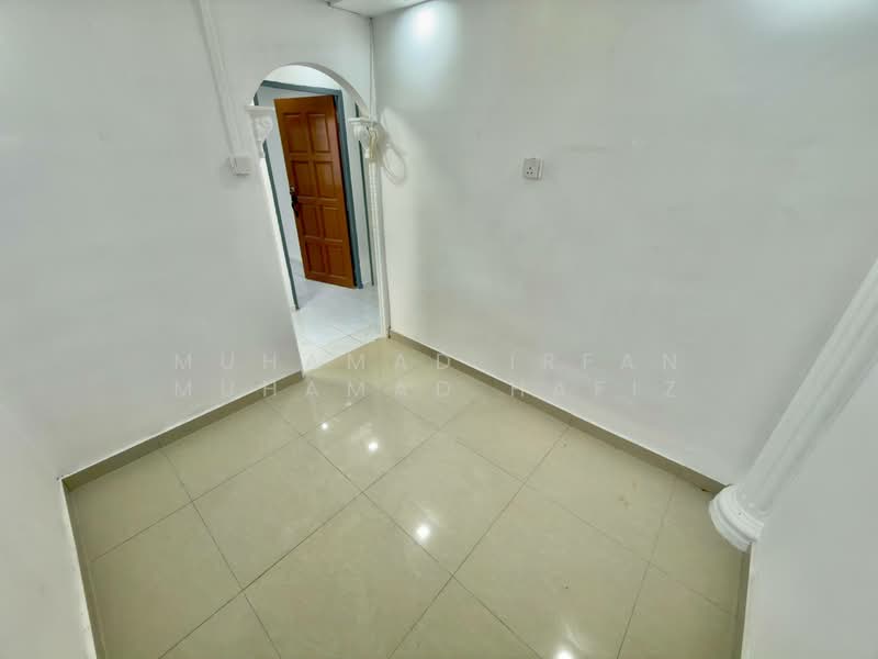Apartment for Sale at Kondo Rakyat - Muhamad Irfan Muhamad Hafiz - Bedroom - PropertyGuru.com.my