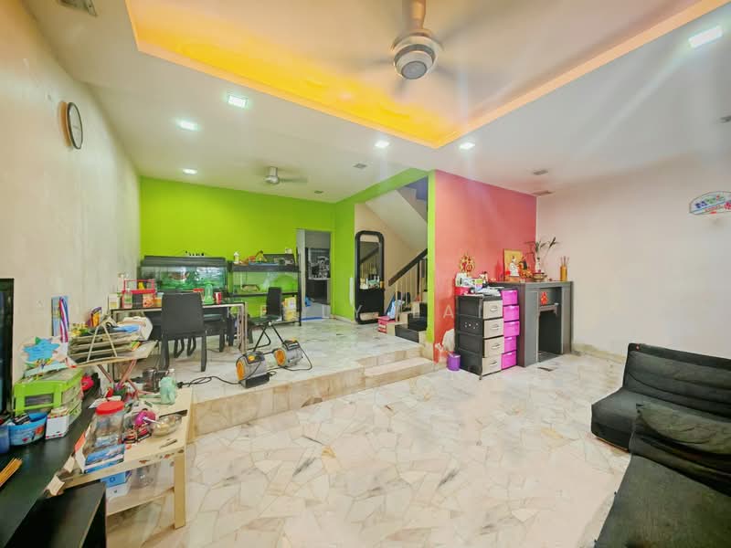 2-storey Terraced House for Sale in Taman Bukit Maluri (Kepong) - Kelly Lai - Living Room - PropertyGuru.com.my
