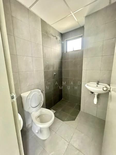 Service Residence for Sale at Flora Residency - Muhamad Irfan Muhamad Hafiz - Bathroom - PropertyGuru.com.my