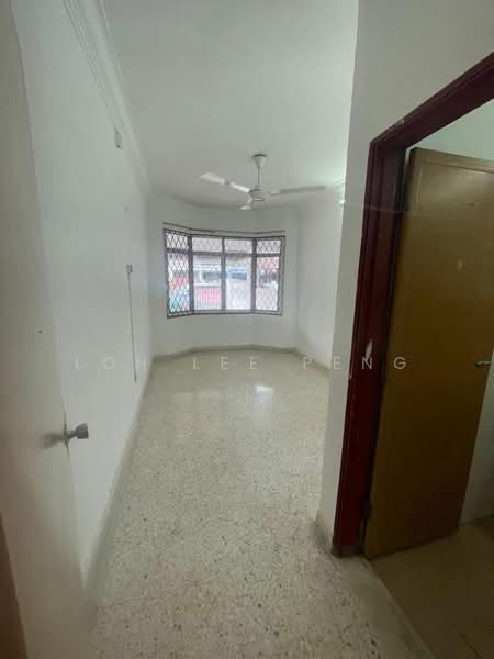 Bandar Baru Permas Jaya untuk Untuk Disewa - RM 1,500 /bulan, Feb 2026 - Living Room - PropertyGuru.com.my