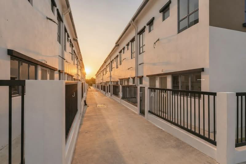 2-storey Terraced House for Sale in Seksyen U13 (Setia Alam) - Jason Tan - Exterior - PropertyGuru.com.my