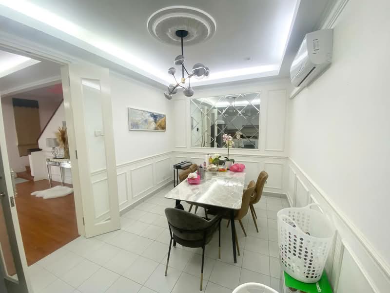 2-storey Terraced House for Sale in Seksyen 7 (Shah Alam) - Shiqin Saidin - Dining Room - PropertyGuru.com.my