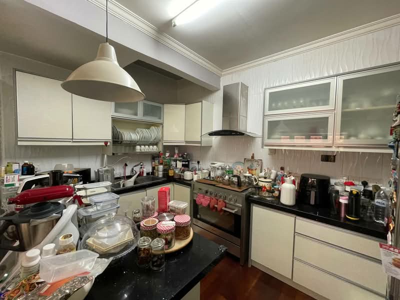 2-storey Terraced House for Sale in Taman Tun Dr Ismail (Kuala Lumpur) - Siti Zuraini - Kitchen - PropertyGuru.com.my