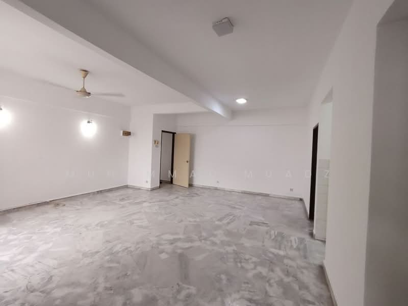 Apartment for Rent at Subang Perdana Goodyear Court 8 - Muhammad Muadz - Living Room - PropertyGuru.com.my