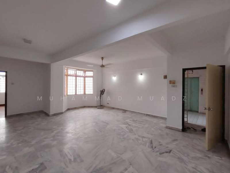 Apartment for Rent at Subang Perdana Goodyear Court 8 - Muhammad Muadz - Living Room - PropertyGuru.com.my