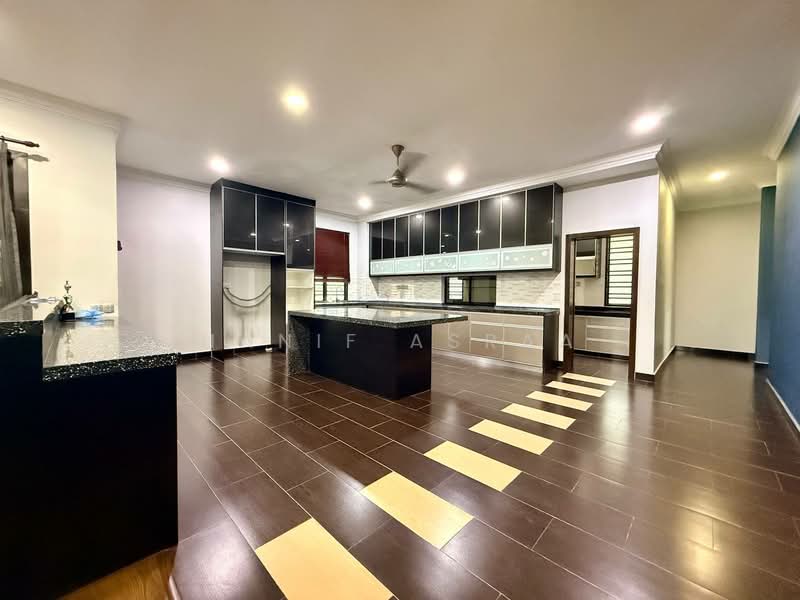 Bungalow for Sale in Kajang (Selangor) - Hanif Asraa - Kitchen - PropertyGuru.com.my