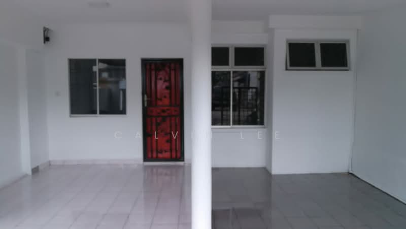 1-storey Terraced House for Sale in Bandar Seri Alam (Masai) - Calvin Lee - Entrance - PropertyGuru.com.my