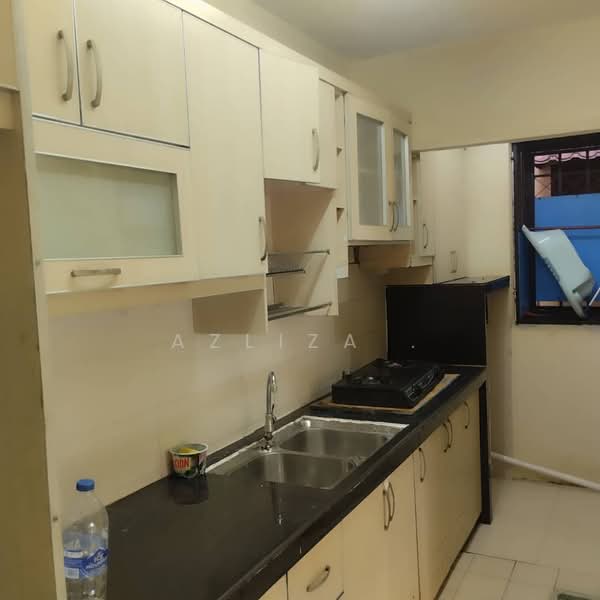 Apartment for Sale at Pangsapuri Suria Subang - AZLIZA . - Kitchen - PropertyGuru.com.my