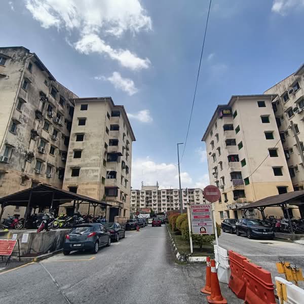 Apartment for Sale at Pangsapuri Suria Subang - AZLIZA . - PropertyGuru.com.my