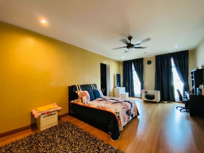 Bungalow for Sale in Country Heights (Kajang) - Gudrotullah Ikhwan - Bedroom - PropertyGuru.com.my