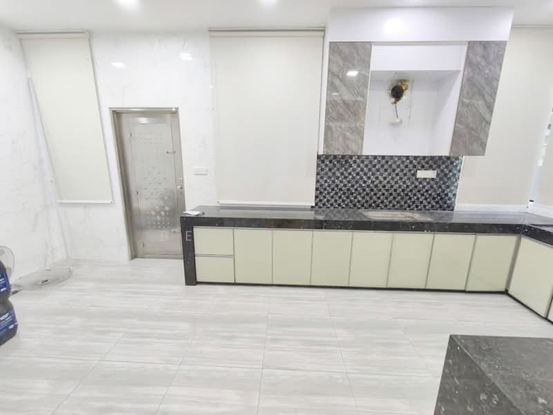 Taman Gaya untuk Untuk Dijual - RM 1,550,000, Mac 2026 - Kitchen - PropertyGuru.com.my