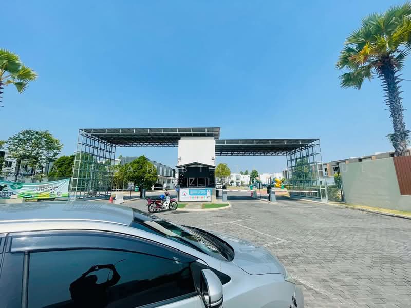 2-storey Terraced House for Sale in Cybersouth (Dengkil) - Rafedah Binti Abdul Aziz - Exterior - PropertyGuru.com.my
