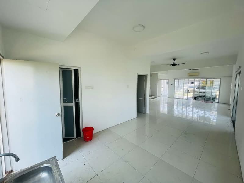 2-storey Terraced House for Sale in Cybersouth (Dengkil) - Rafedah Binti Abdul Aziz - Living Room - PropertyGuru.com.my