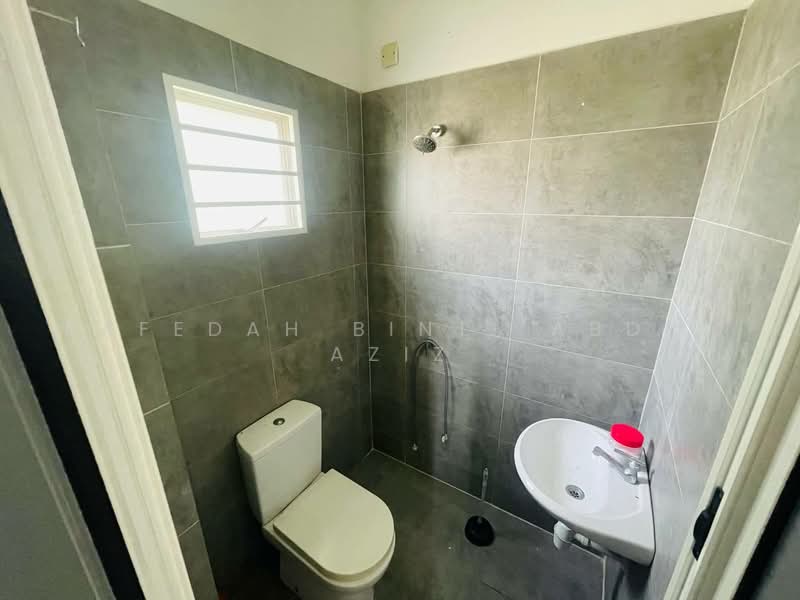 2-storey Terraced House for Sale in Cybersouth (Dengkil) - Rafedah Binti Abdul Aziz - Bathroom - PropertyGuru.com.my