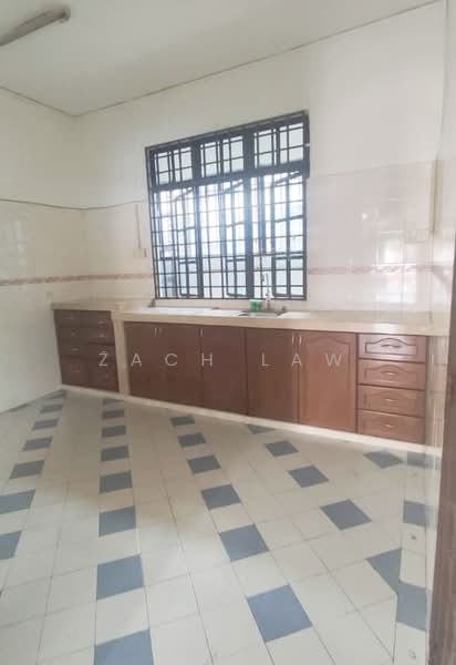 2-storey Terraced House for Sale in Bandar Seri Alam (Masai) - Zach Law - Kitchen - PropertyGuru.com.my