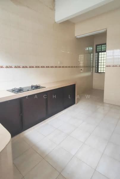 2-storey Terraced House for Sale in Bandar Seri Alam (Masai) - Zach Law - Kitchen - PropertyGuru.com.my
