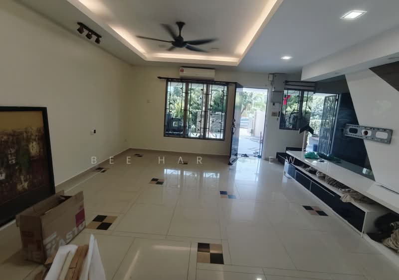 2-storey Terraced House for Sale in Setia Impian (Setia Alam) - Bee Har Chew - Living Room - PropertyGuru.com.my