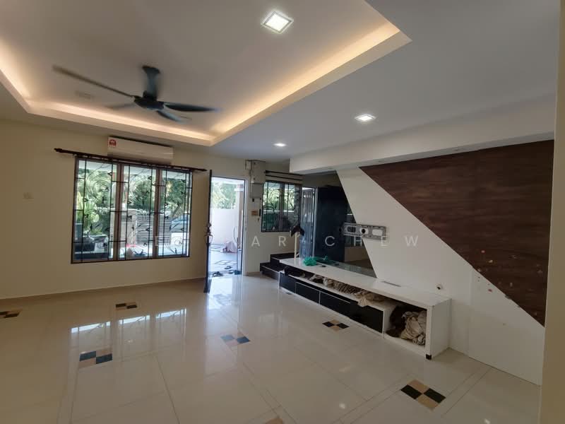 2-storey Terraced House for Sale in Setia Impian (Setia Alam) - Bee Har Chew - Living Room - PropertyGuru.com.my