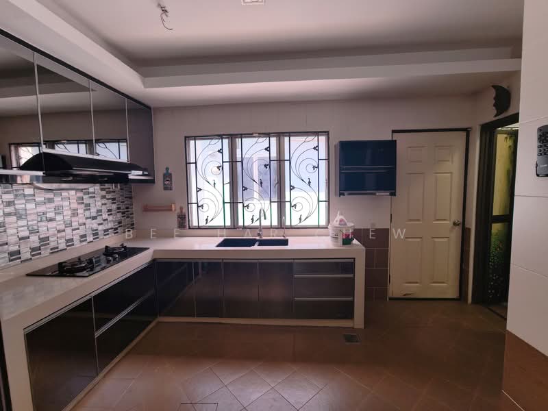 2-storey Terraced House for Sale in Setia Impian (Setia Alam) - Bee Har Chew - Kitchen - PropertyGuru.com.my