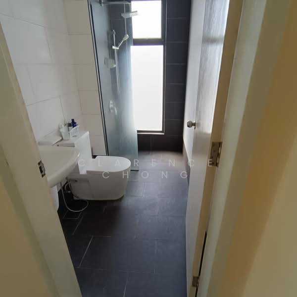 Univ 360 Place untuk Untuk Disewa - RM 1,800 /bulan, Feb 2026 - Bathroom - PropertyGuru.com.my