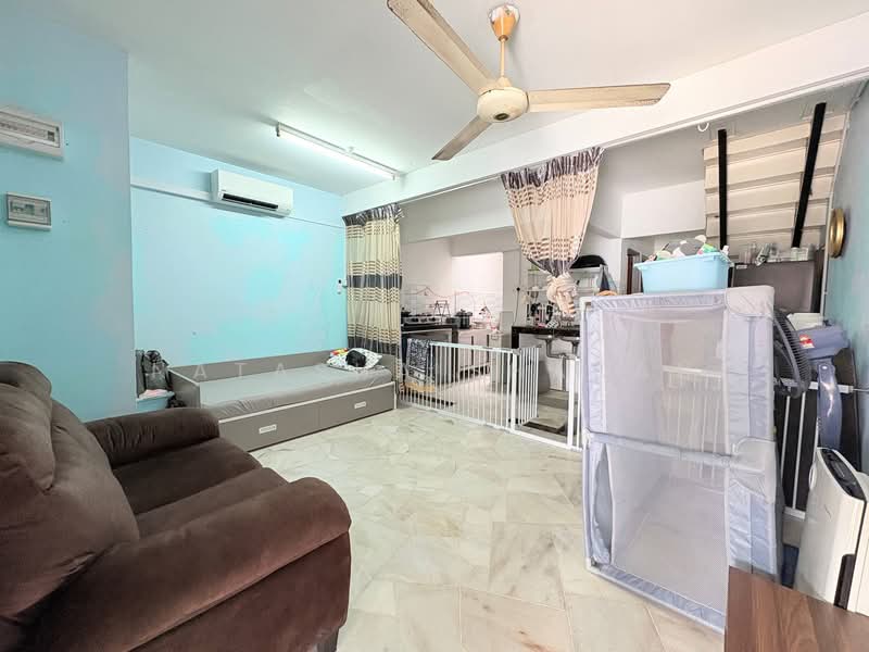 Shah Alam - 2 Storey Terrace House Jalan Rotan Semut Seksyen 18 untuk Untuk Dijual - RM 350,000, Feb 2026 - Living Room - PropertyGuru.com.my