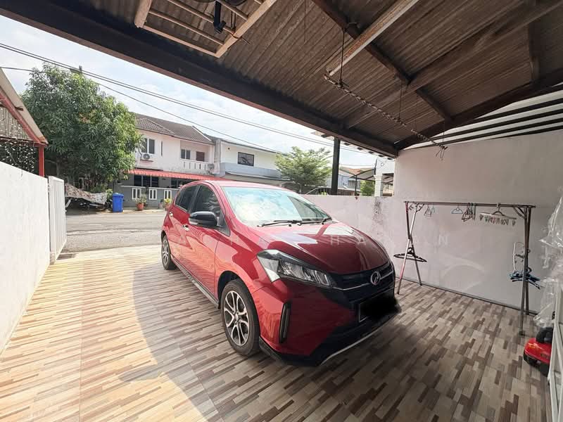Shah Alam - 2 Storey Terrace House Jalan Rotan Semut Seksyen 18 untuk Untuk Dijual - RM 350,000, Feb 2026 - Exterior - PropertyGuru.com.my
