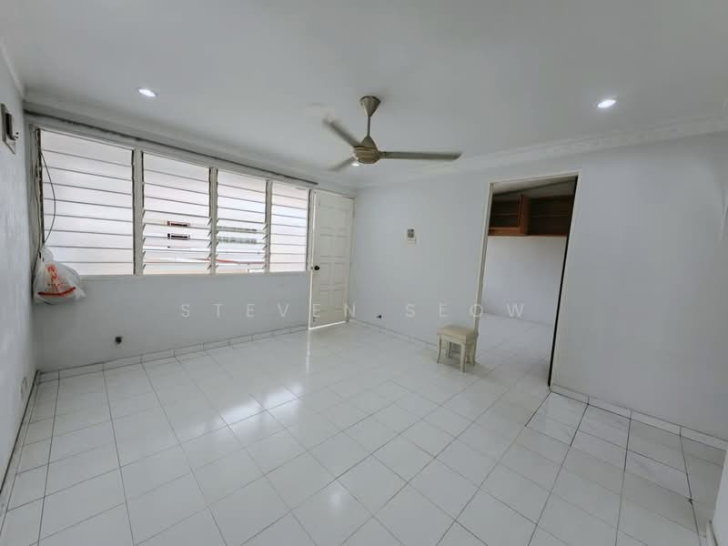 Taman Lip Sin Block 1, 3 & 5 untuk Untuk Dijual - RM 310,000, Feb 2026 - Living Room - PropertyGuru.com.my