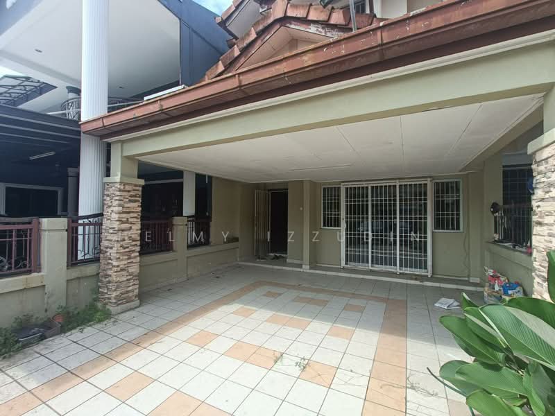 2-storey Terraced House for Sale in U16, Taman Bukit Subang (Shah Alam) - HELMY IZZUDIN - Exterior - PropertyGuru.com.my