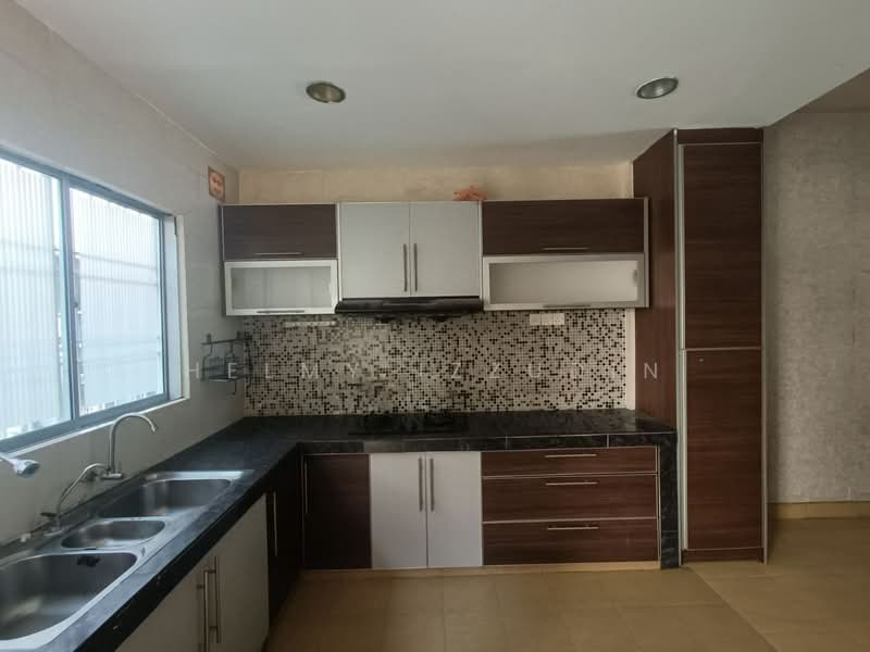 2-storey Terraced House for Sale in U16, Taman Bukit Subang (Shah Alam) - HELMY IZZUDIN - Kitchen - PropertyGuru.com.my