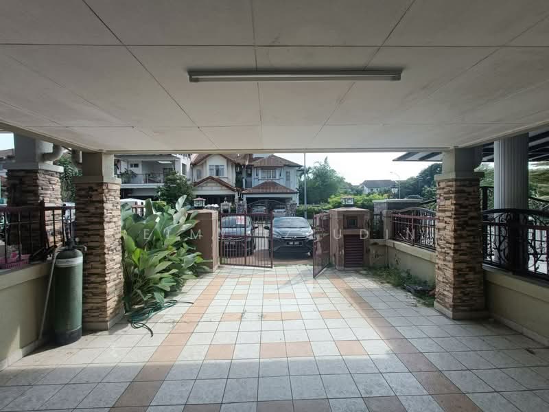 2-storey Terraced House for Sale in U16, Taman Bukit Subang (Shah Alam) - HELMY IZZUDIN - Exterior - PropertyGuru.com.my