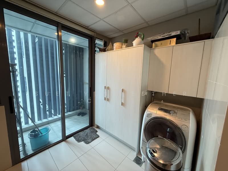 Condominium for Rent at 11 Mont Kiara @ MK11 - Suet Yin (Esther Chan) - Balcony - PropertyGuru.com.my