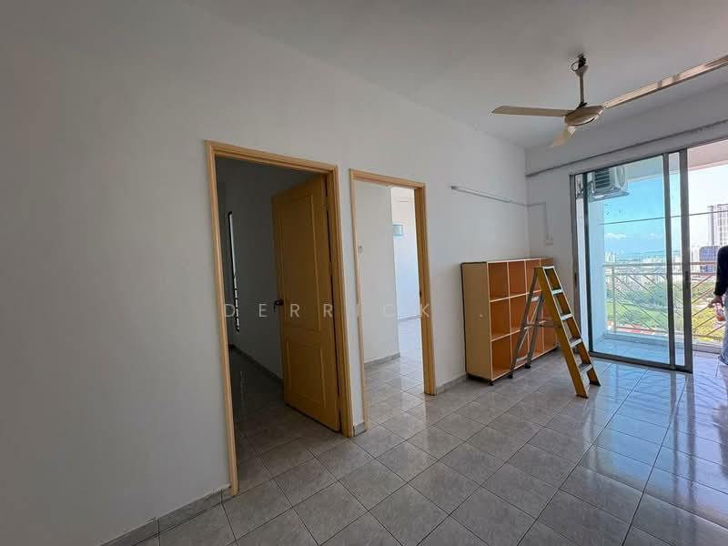 BJ Court Apartment untuk Untuk Dijual - RM 280,000, Feb 2026 - Living Room - PropertyGuru.com.my