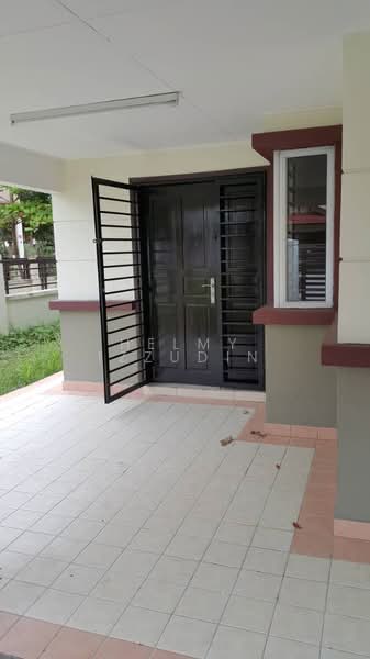 2-storey Terraced House for Sale in Denai Alam (Shah Alam) - HELMY IZZUDIN - Exterior - PropertyGuru.com.my