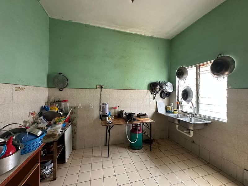 2-storey Terraced House for Sale in Sungai Buloh (Selangor) - Natasha Shadan - Kitchen - PropertyGuru.com.my