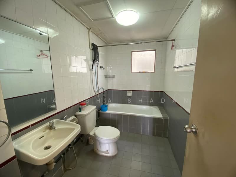 Seri Hijauan untuk Untuk Dijual - RM 360,000, Feb 2026 - Bathroom - PropertyGuru.com.my