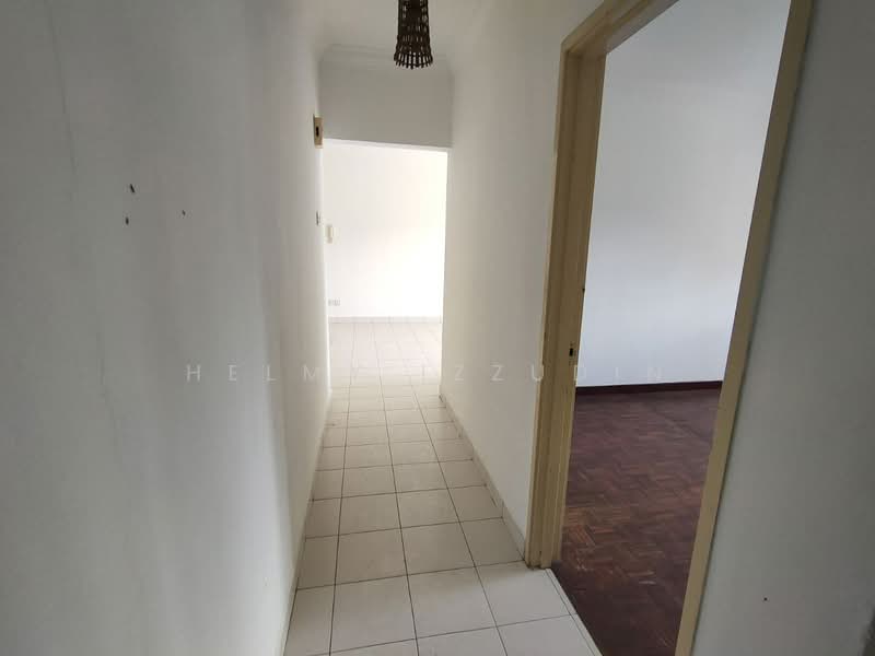 Condominium for Sale at Puncak Nusa Kelana - HELMY IZZUDIN - Corridor - PropertyGuru.com.my