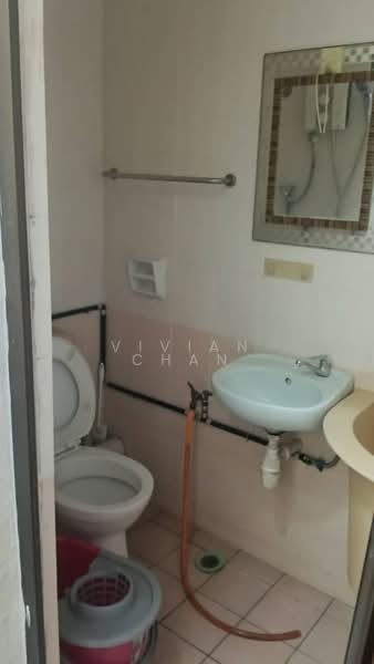 Asia Heights untuk Untuk Disewa - RM 1,200 /bulan, Feb 2026 - Bathroom - PropertyGuru.com.my