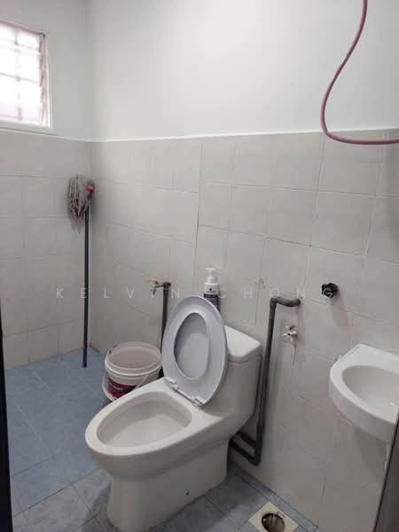 2-storey Terraced House for Sale in Taman Pakatan Jaya (Tambun) - Kelvin Chong - Bathroom - PropertyGuru.com.my