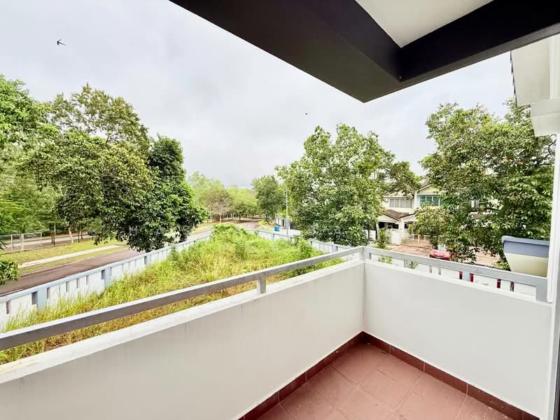 2-storey Terraced House for Sale in Seremban 2 (Negeri Sembilan) - Hassan Basri Suhaimi - Balcony - PropertyGuru.com.my