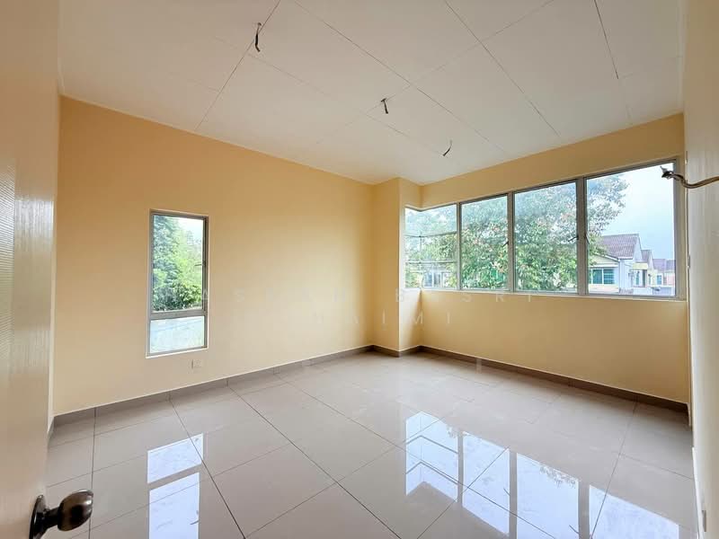 2-storey Terraced House for Sale in Seremban 2 (Negeri Sembilan) - Hassan Basri Suhaimi - Interior - PropertyGuru.com.my
