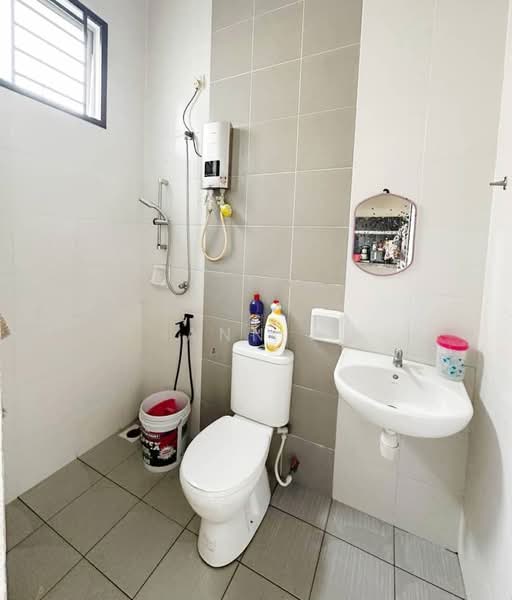 Nusa Sentral ( Fully Renovated ) Double Storey Terrace House ( Corner Lot ) untuk Untuk Dijual - RM 1,100,000, Mac 2026 - Bathroom - PropertyGuru.com.my