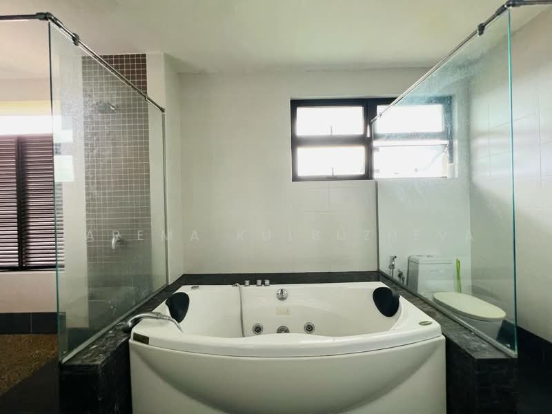 Semi-Detached House for Sale in Taman Melawati (Ulu Kelang) - Zarema Kulbuzheva - Bathroom - PropertyGuru.com.my