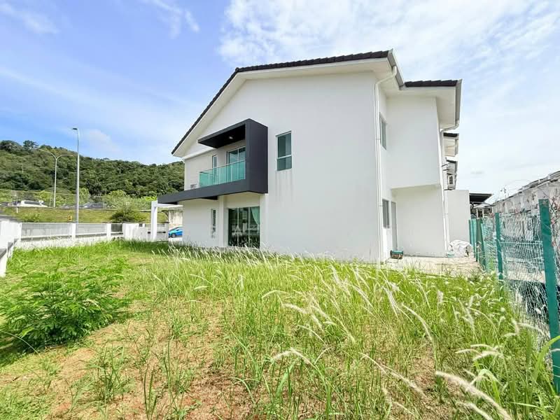 2-storey Terraced House for Sale in S2 Heights (Seremban 2) - Hassan Basri Suhaimi - Exterior - PropertyGuru.com.my