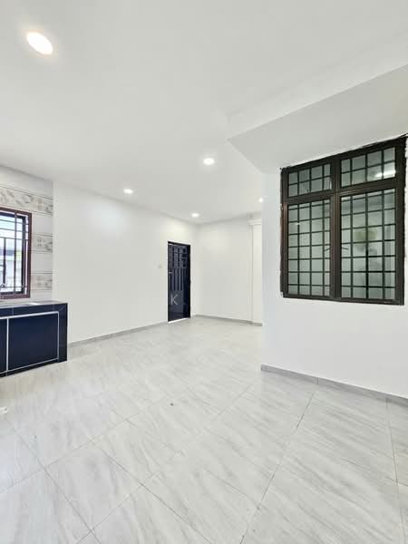 2-storey Terraced House for Sale in Taman Desa Cemerlang (Ulu Tiram) - Yik Tat - PropertyGuru.com.my