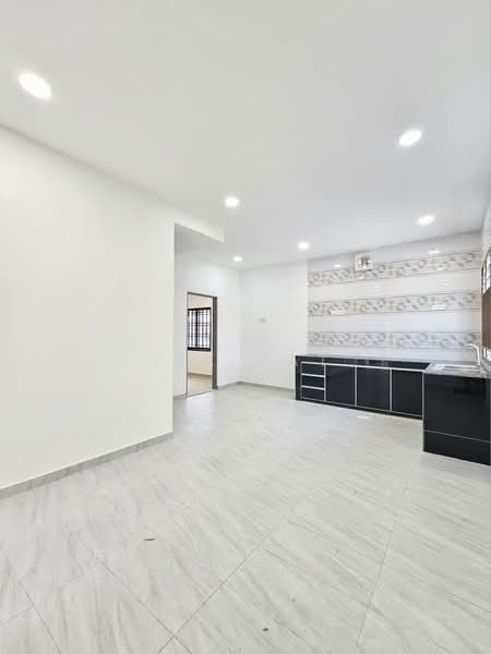 2-storey Terraced House for Sale in Taman Desa Cemerlang (Ulu Tiram) - Yik Tat - PropertyGuru.com.my